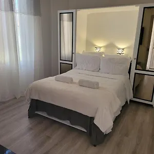 Guest house 2 Paisibles A Proche De 15 Mn, Monaco 20 Mn Et L'italie 30 Mn Et Aussi 2 Dans Le Meme Etablissement, La Trinite (Alpes-Maritimes)